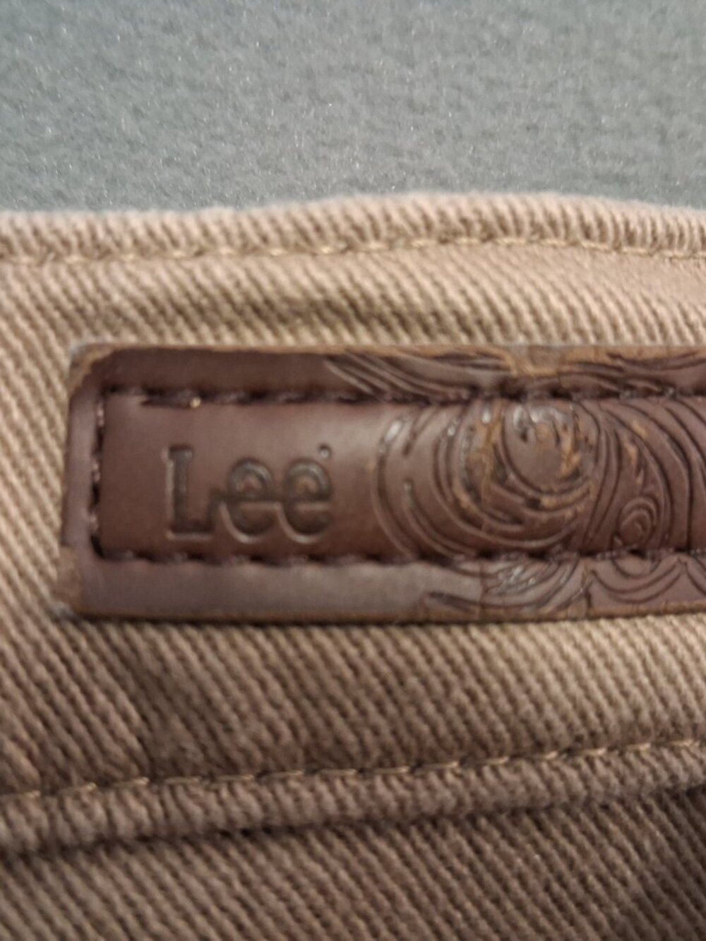 Women's Lee Relaxed Fit Jeans Tan Size 16 Medium Work Casual - Picture 3 of 5